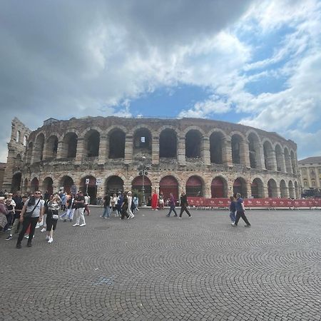 Apartamento Residenza Il Melograno Fiera Verona Exterior foto
