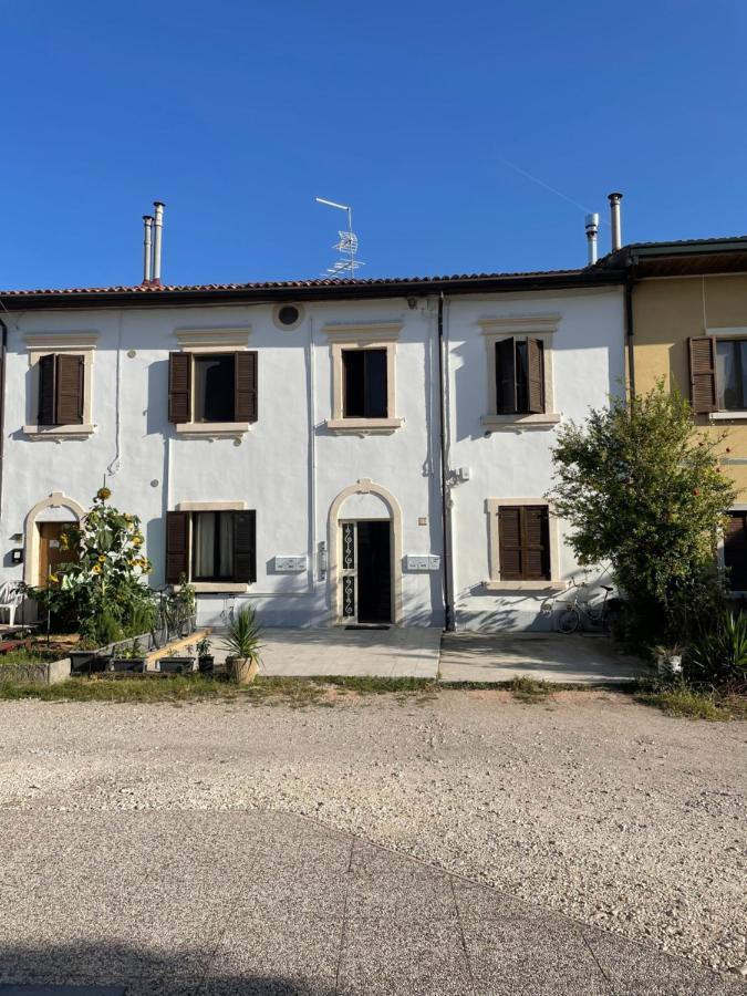 Apartamento Residenza Il Melograno Fiera Verona Exterior foto